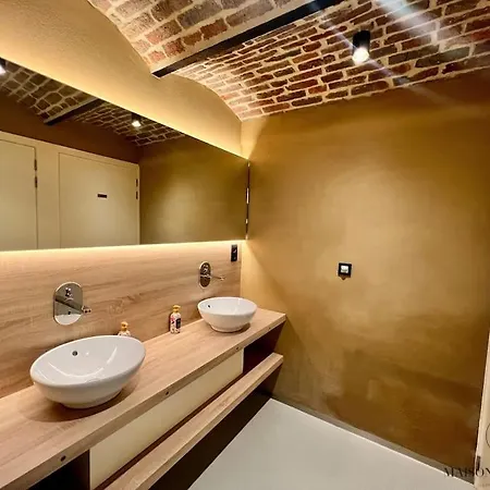 La D'exception Piscine Jacuzzi Sauna Hammam *